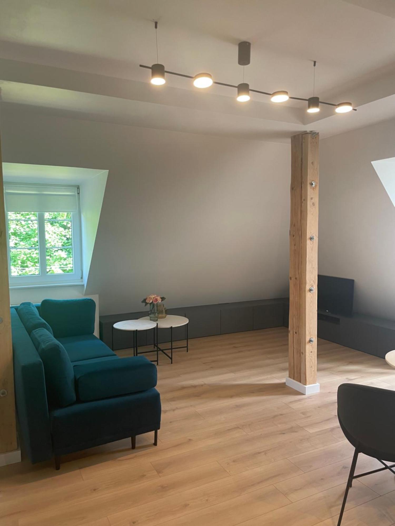 Szmaragdowa Sowa Apartment Walbrzych Bagian luar foto