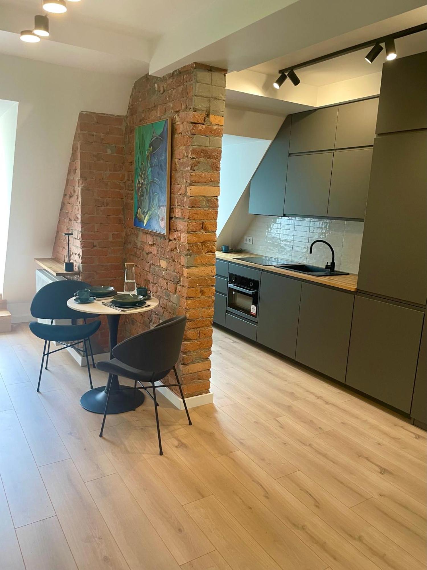 Szmaragdowa Sowa Apartment Walbrzych Bagian luar foto